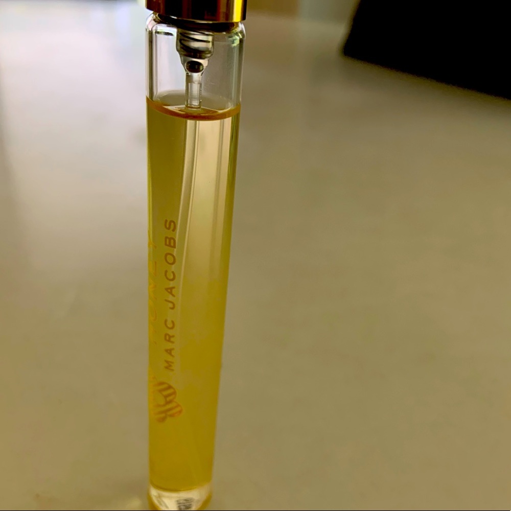 Honey by Marc Jacobs Perfume .33oz/10 mL